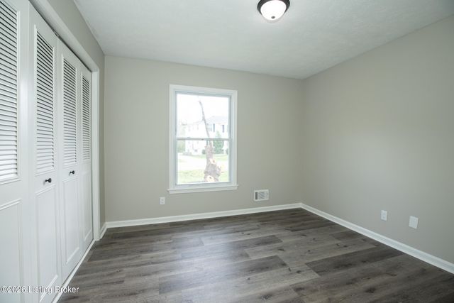 3532 Leith Ln, Louisville, KY 40218