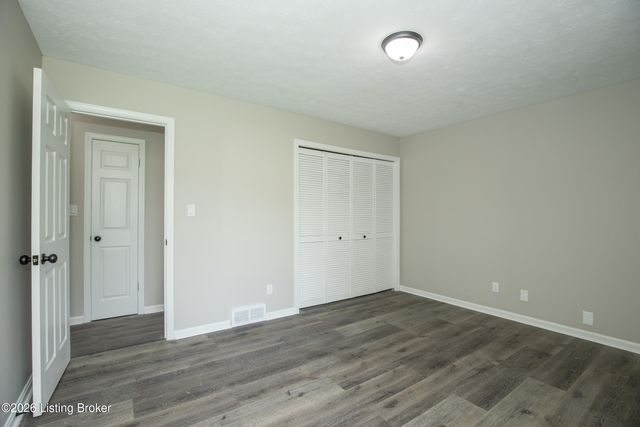 3532 Leith Ln, Louisville, KY 40218