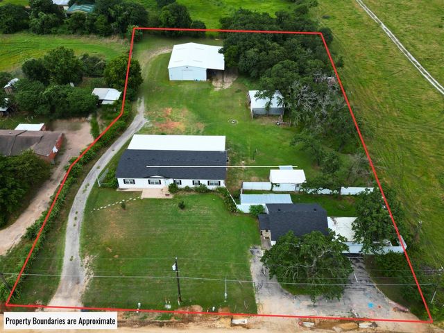 813 W Fm 917, Joshua, TX 76058