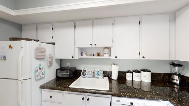 5540 Tamberlane Circle 121, Palm Beach Gardens, FL 33418