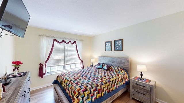 5540 Tamberlane Circle 121, Palm Beach Gardens, FL 33418