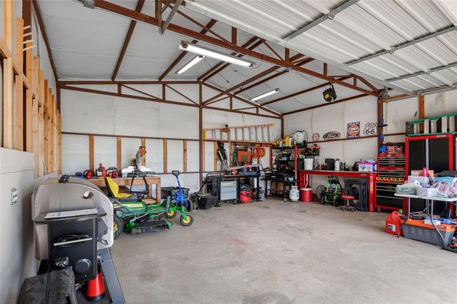 44743 Kingsbury Lane, Shawnee, OK 74801