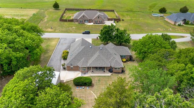 44743 Kingsbury Lane, Shawnee, OK 74801