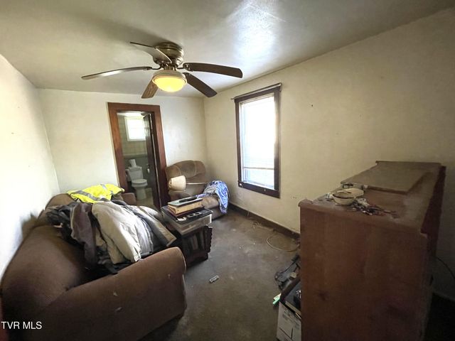 20342 Pairgin Road, Bristol, VA 24202