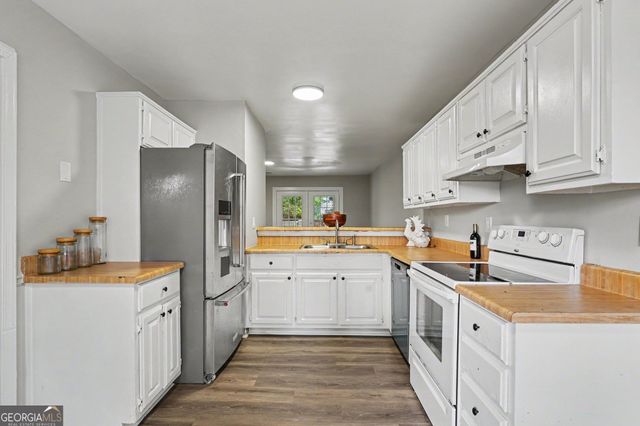 637 Hunting Creek Lane SE, Conyers, GA 30013