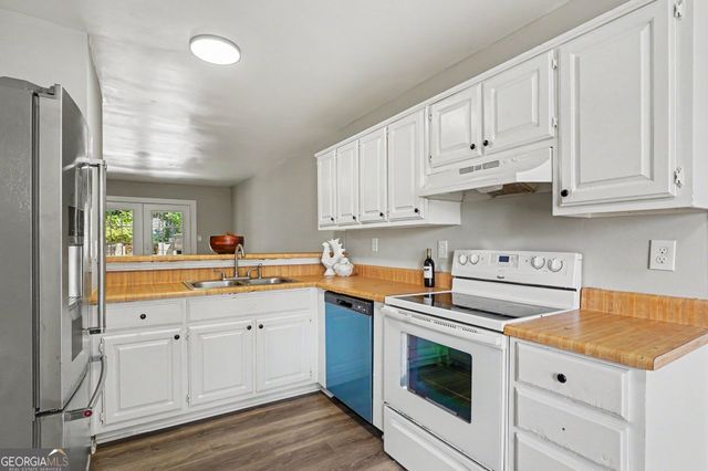 637 Hunting Creek Lane SE, Conyers, GA 30013