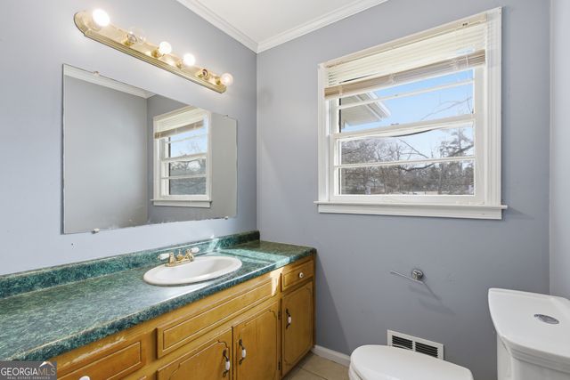 15 Putnam Street, Royston, GA 30662