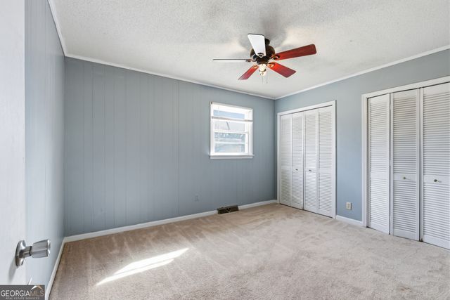 15 Putnam Street, Royston, GA 30662