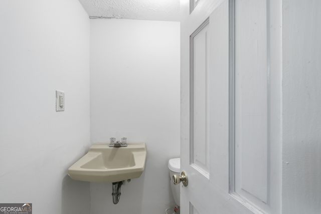 15 Putnam Street, Royston, GA 30662