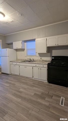 540 16TH Avenue, East Moline, IL 61244