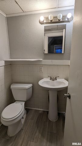 540 16TH Avenue, East Moline, IL 61244