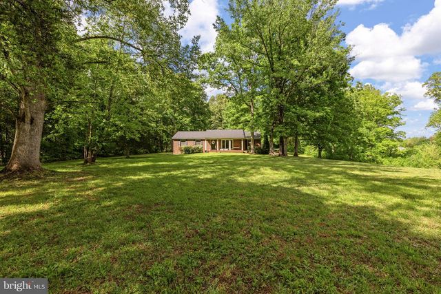 7501 HUNTERS LODGE DR, Spotsylvania, VA 22551