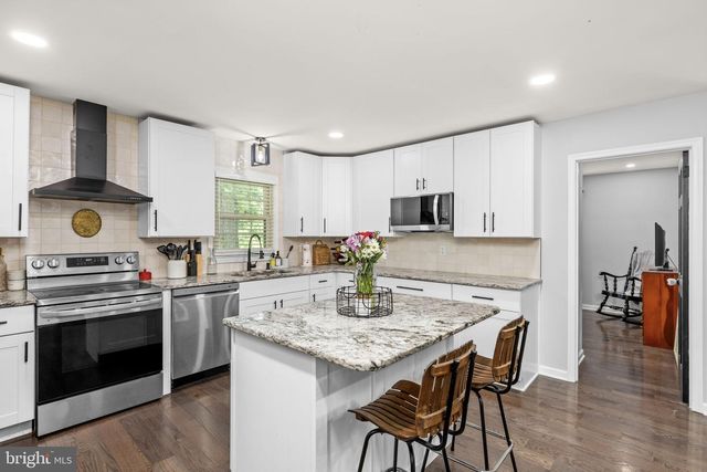 7501 HUNTERS LODGE DR, Spotsylvania, VA 22551
