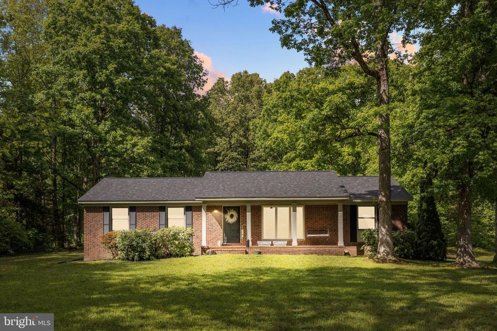 7501 HUNTERS LODGE DR, Spotsylvania, VA 22551