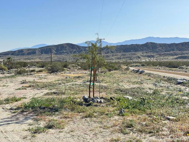 23750 Larsen Lane, Desert Hot Springs, CA 92241