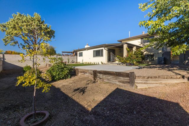 5517 Sonata Drive NE, Albuquerque, NM 87111