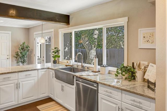 15410 Oak Hills Drive, Salinas, CA 93907