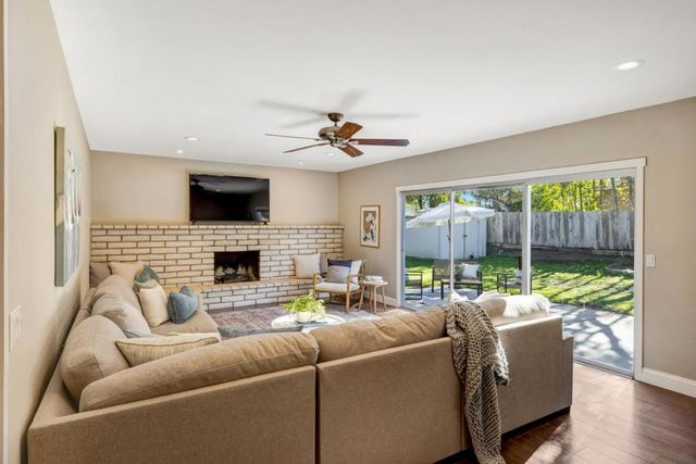 15410 Oak Hills Drive, Salinas, CA 93907