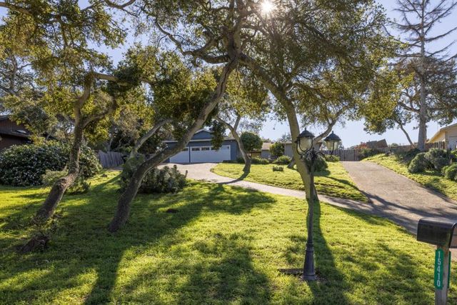 15410 Oak Hills Drive, Salinas, CA 93907