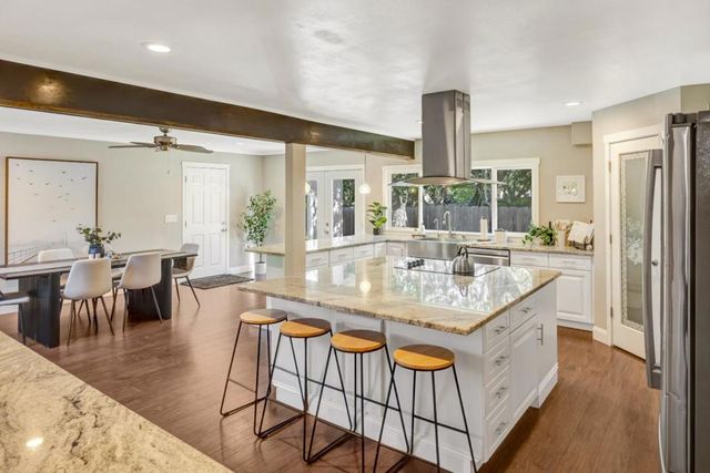 15410 Oak Hills Drive, Salinas, CA 93907