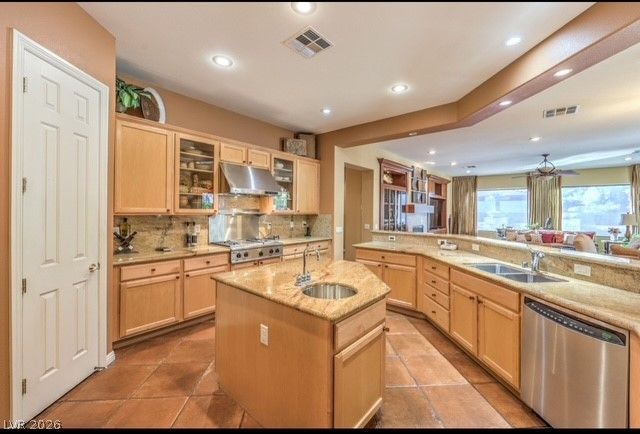 7 Holly Tree Court, Henderson, NV 89052