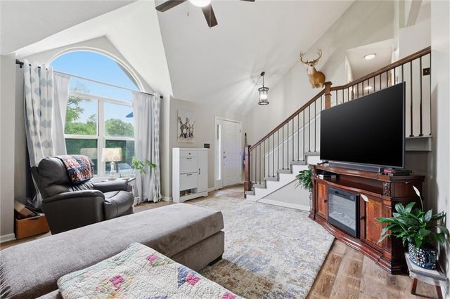 964 N 5 Highway, Lansing, KS 66043