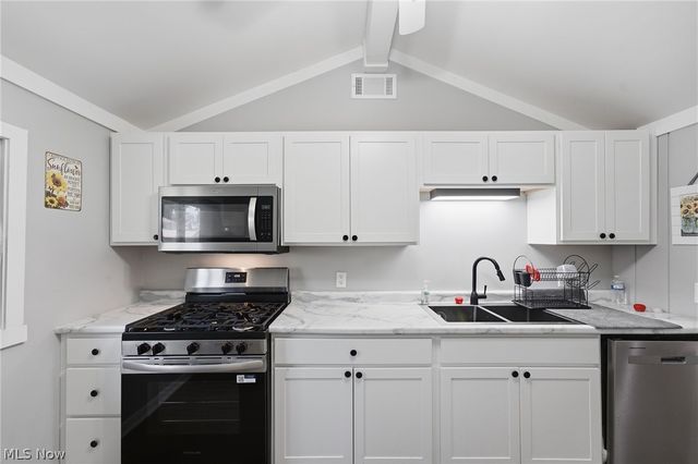 5599 Grove Avenue, Mentor, OH 44060