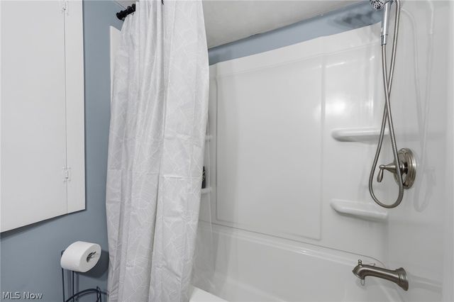 5599 Grove Avenue, Mentor, OH 44060