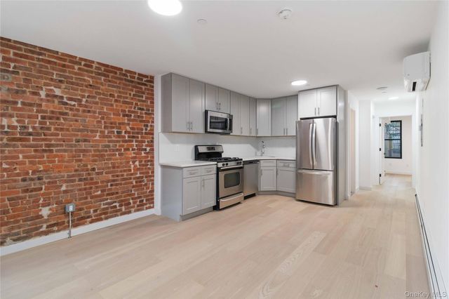 725 Quincy Street, Brooklyn, NY 11221