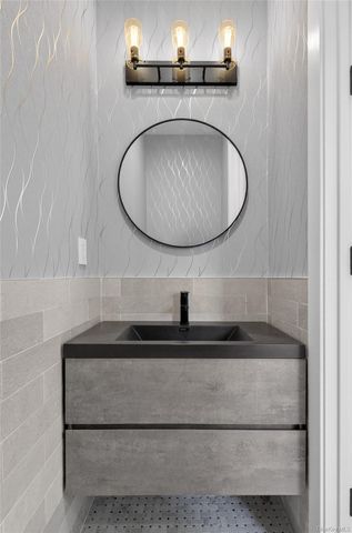 725 Quincy Street, Brooklyn, NY 11221