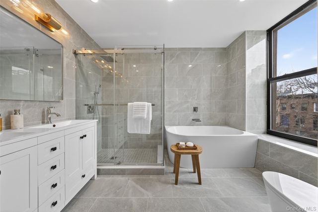 725 Quincy Street, Brooklyn, NY 11221