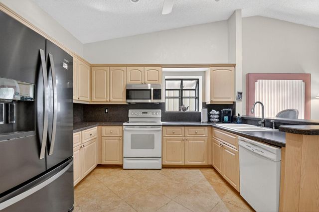 4698 Sextant Circle, Boynton Beach, FL 33436