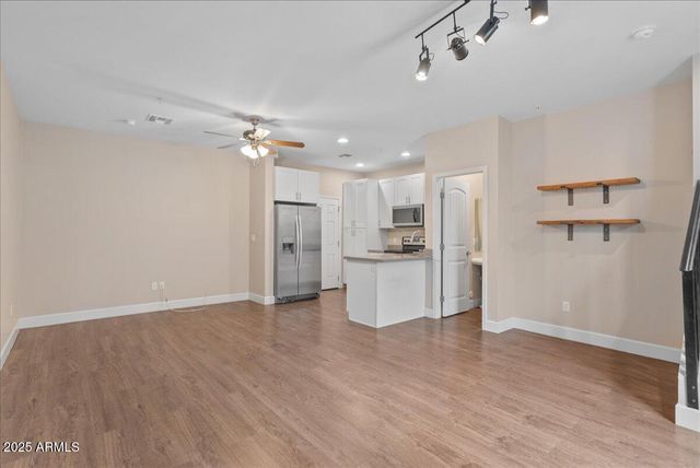 1406 W MAIN Street 117, Mesa, AZ 85201