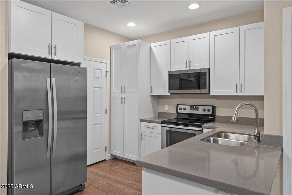 1406 W MAIN Street 117, Mesa, AZ 85201