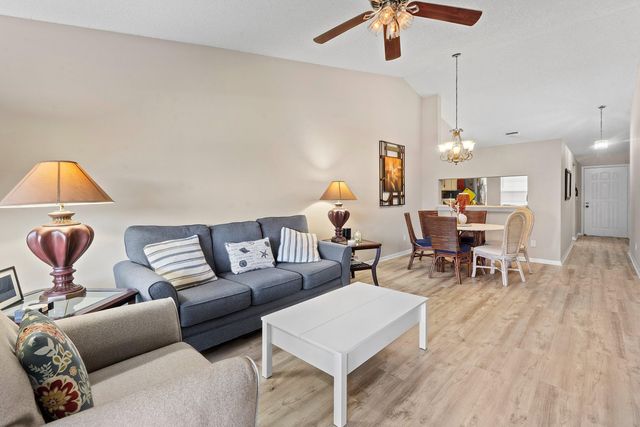 1502 PINECREST Circle C, Jupiter, FL 33458