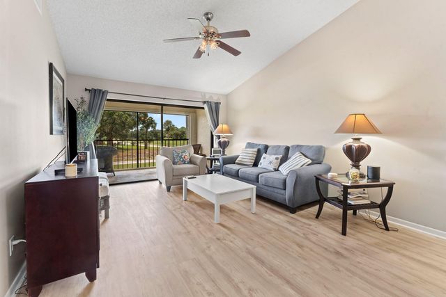 1502 PINECREST Circle C, Jupiter, FL 33458
