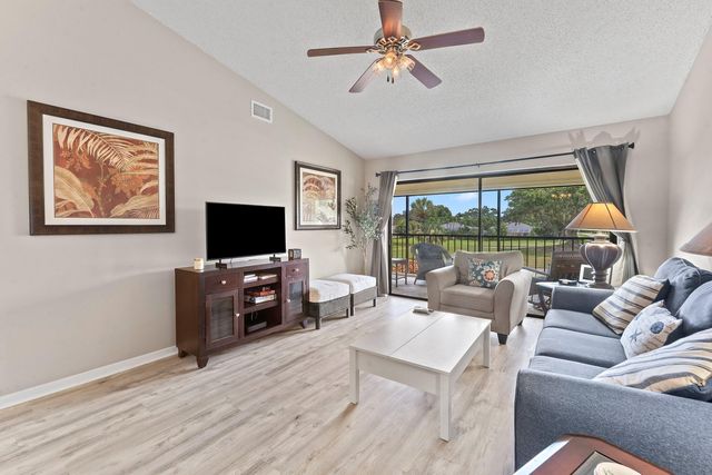 1502 PINECREST Circle C, Jupiter, FL 33458