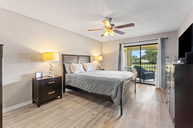 1502 PINECREST Circle C, Jupiter, FL 33458