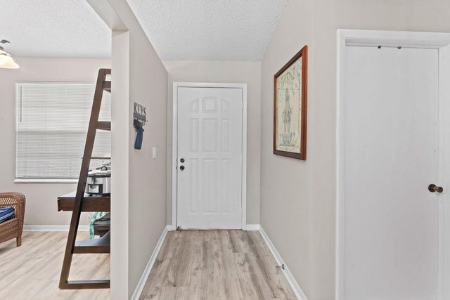 1502 PINECREST Circle C, Jupiter, FL 33458