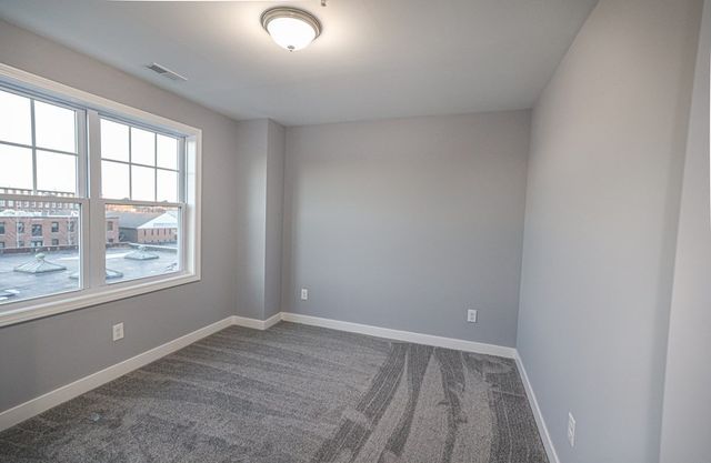 17 Marshall 3, Lowell, MA 01851