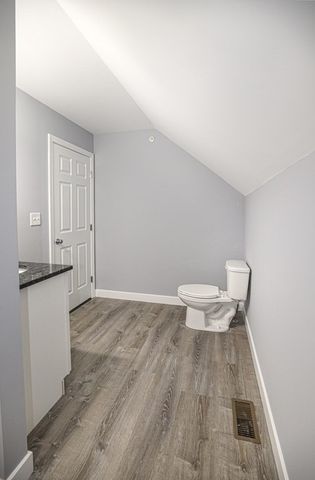 17 Marshall 3, Lowell, MA 01851