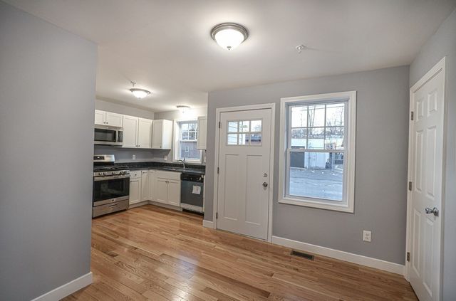 17 Marshall 3, Lowell, MA 01851