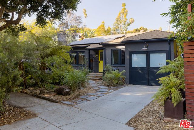 1743 Robson Avenue, Santa Monica, CA 90405