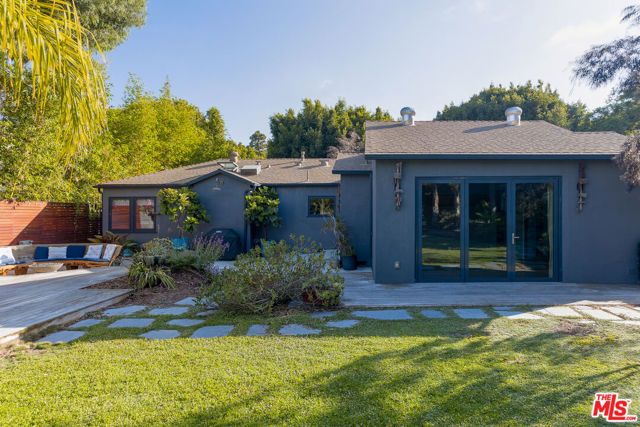 1743 Robson Avenue, Santa Monica, CA 90405