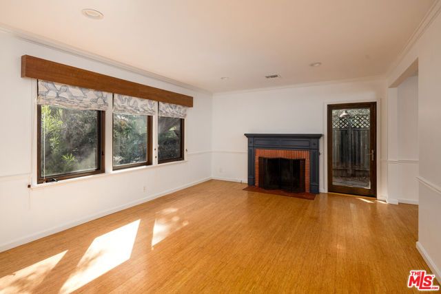 1743 Robson Avenue, Santa Monica, CA 90405