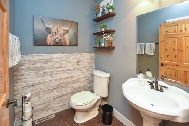 N6512 STATE ROAD 22, Wild Rose, WI 54984