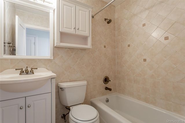 110F Dinsmore Street 110F, Staten Island, NY 10314