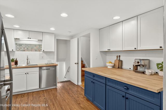 25 Cherry Hill Road Road, New Paltz, NY 12561