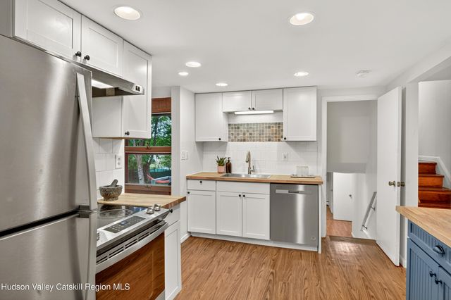 25 Cherry Hill Road Road, New Paltz, NY 12561