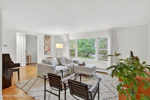 25 Cherry Hill Road Road, New Paltz, NY 12561